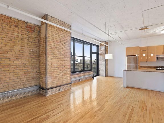 4th image of 290 Market St Unit 612