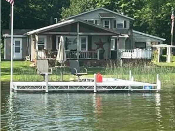 14945 Maple St, Posen, MI 49776