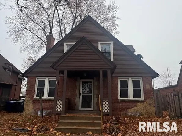 1013 N 2nd St, Clinton, IA 52732