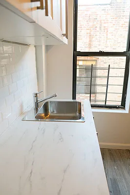 Rented by Bohemia Realty Group | media 14