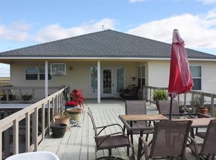 182 Sky Sail Rd, Freeport, TX 77541