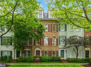 411 Oak Knoll Dr, Rockville, MD 20850