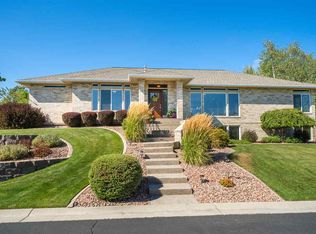 17307 E Galaxy Ln, Greenacres, WA 99016