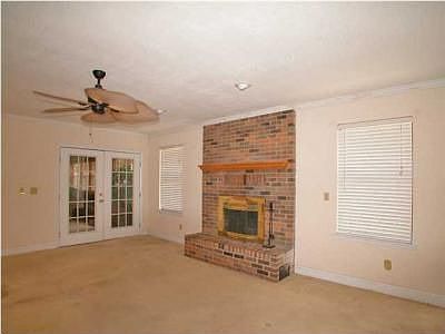 3rd image of 737 Prestwick Dr