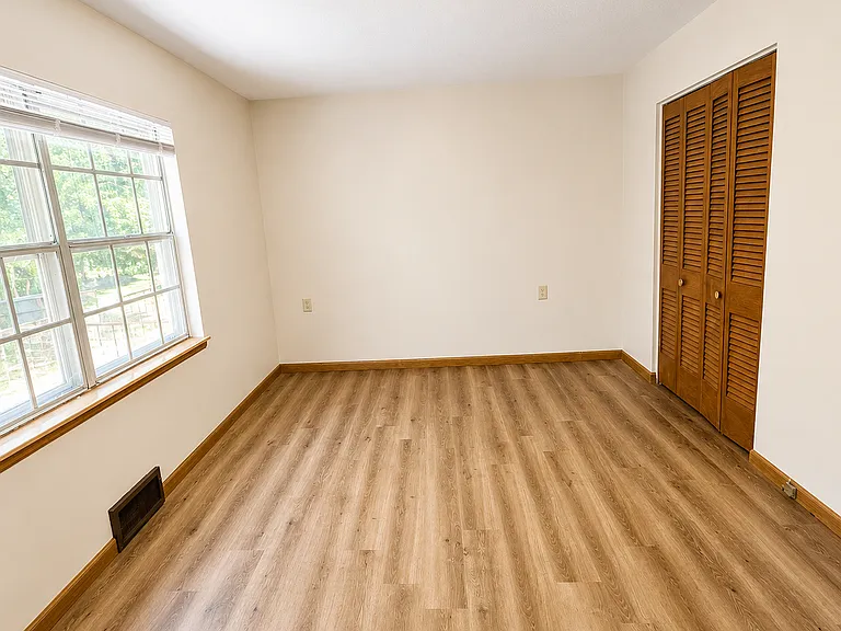172 Macon Ave #4 — Photo 13