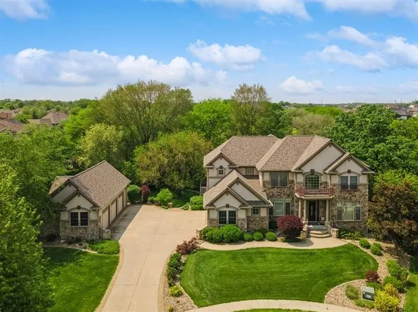 4622 151st St, Urbandale, IA 50323