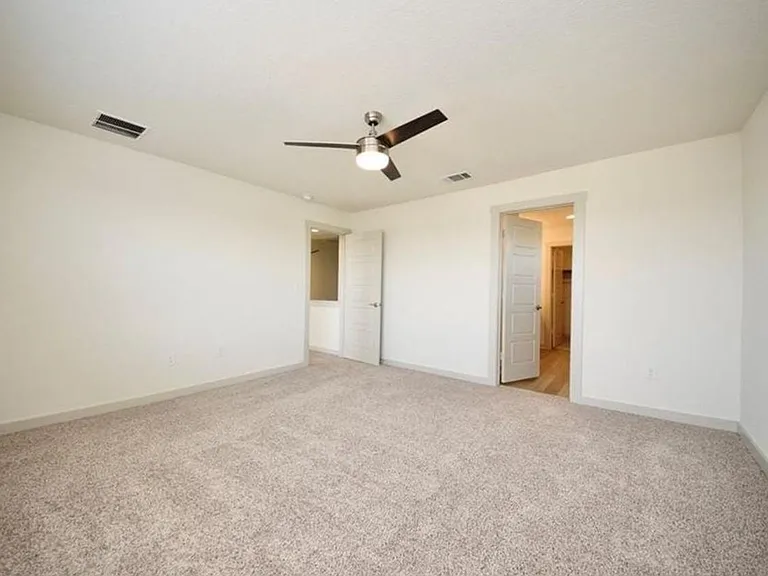 1812 Bonham Ln — Photo 23