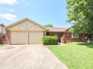 2302 Lancaster Dr, Grand Prairie, TX 75052