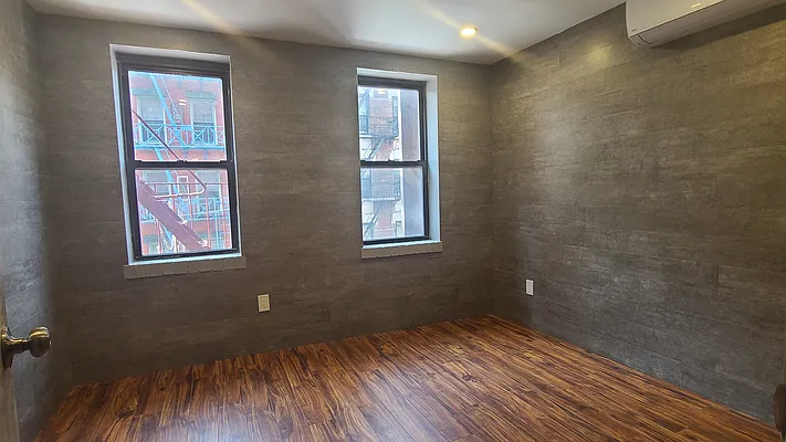 Rented by Matthew Gros-Werter, LREB  | media 1