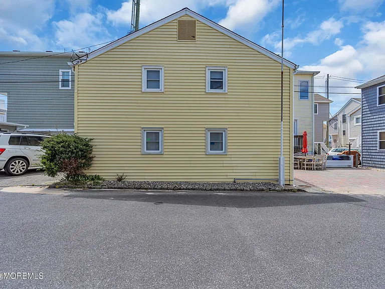 21 E Bay Way — Photo 19