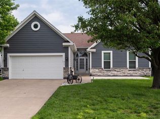 217 Edgewood Dr, Wellsville, KS 66092