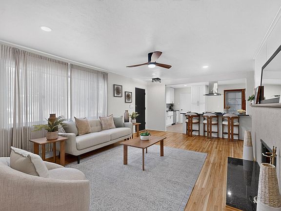 5th image of 1305 Chama St NE