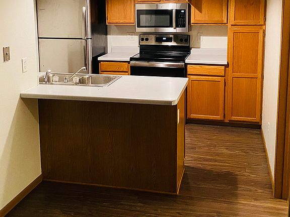 2nd image of 377 N 1st Ave #377