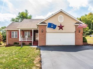 1325 Deerfield Ln, Leechburg, PA 15656