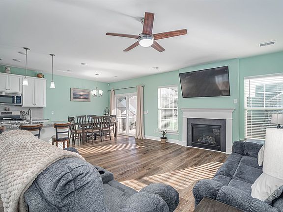 5th image of 324 Brenthaven Dr