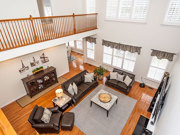 3rd image of 8751 Brays Fork Dr