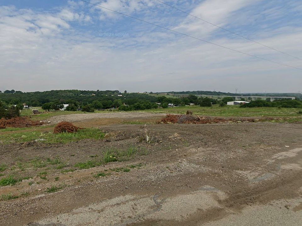 1st image of 750 High Ridge Ln