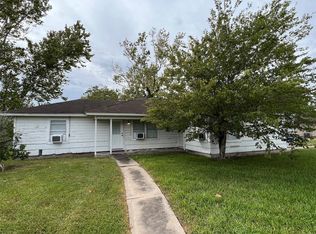 1244 San Felipe St, Angleton, TX 77515