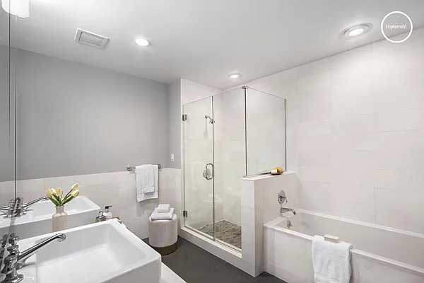 Sold by Triplemint | media 18