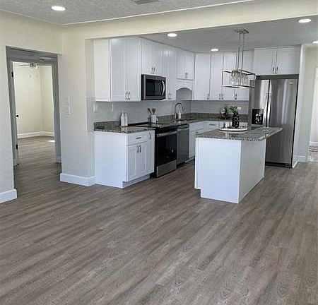 2nd image of 460 47th Ave N