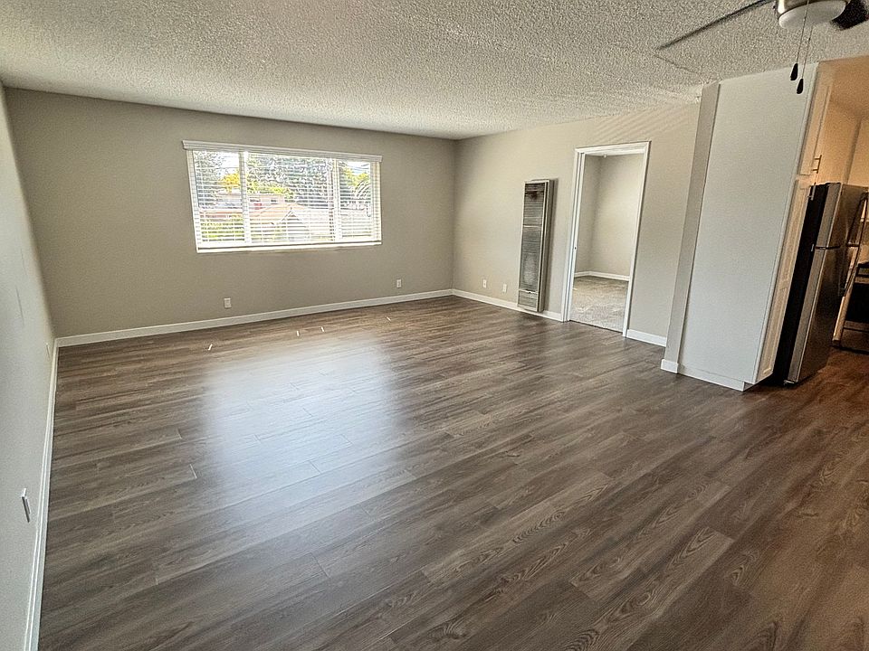 1st image of 405 5th St #21