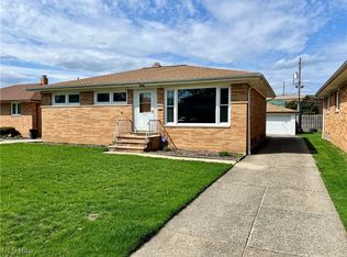 1410 Englewood Dr, Parma, OH 44134