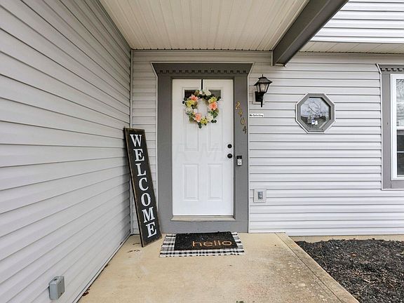 4th image of 2404 Hoose Dr