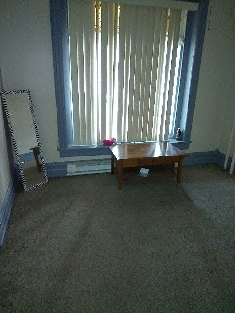 2nd image of 905 W Allen St #1