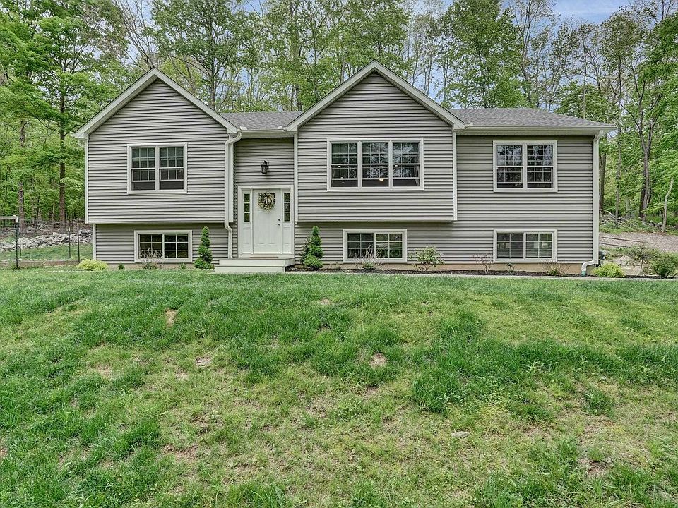 1st image of 11 Kim Ln
