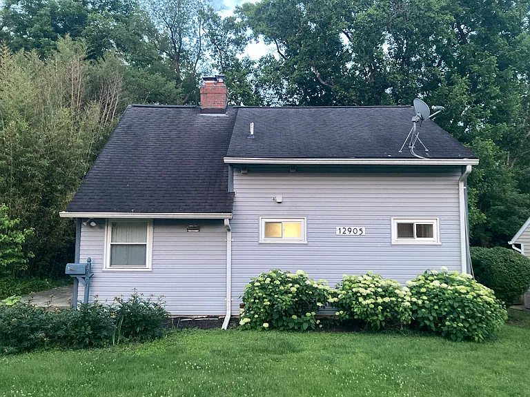 12905 Atlantic Ave — Photo 1