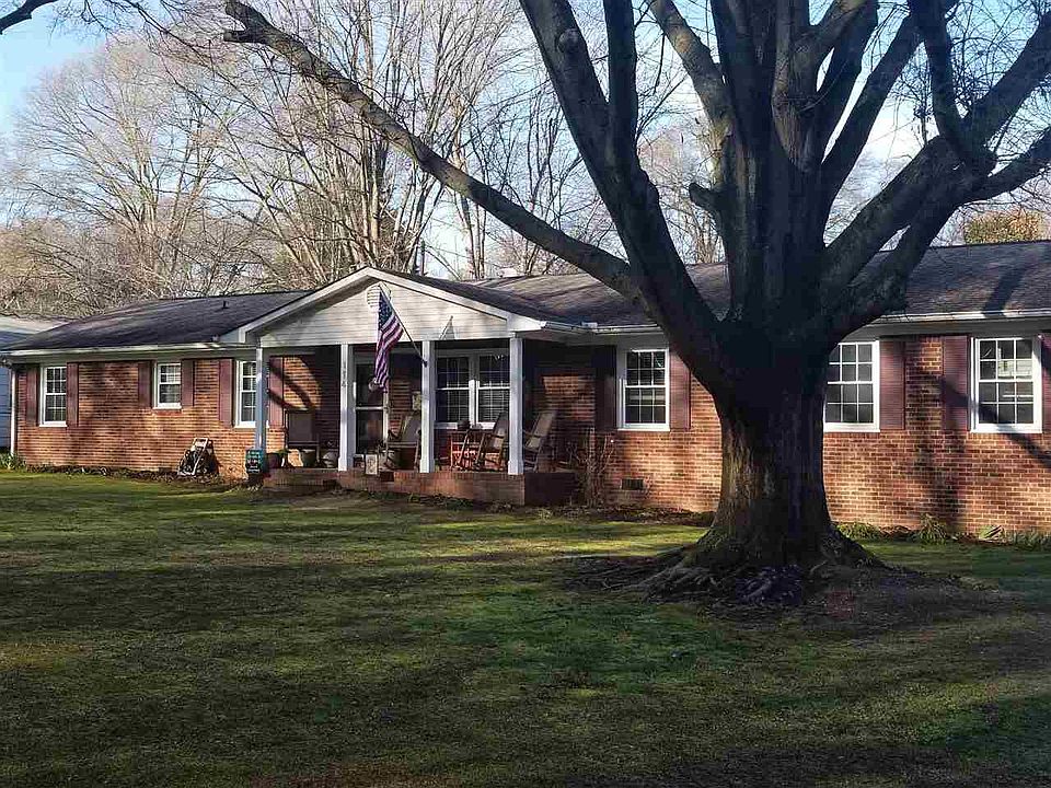 1st image of 114 Leah Dr