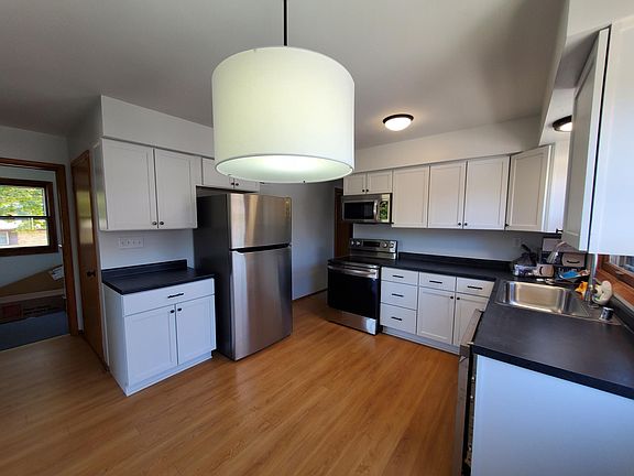 2nd image of 9903 W Lincoln Ave