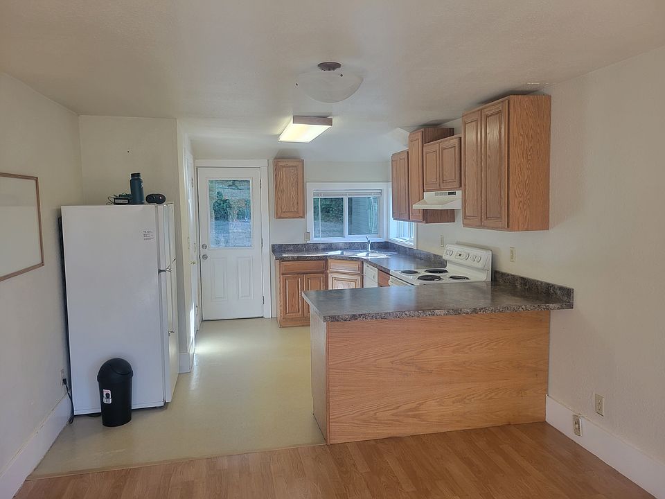 2nd image of 511 Spaulding Ave
