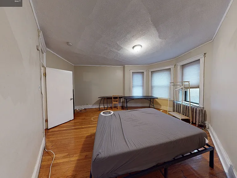 52 Charlesgate E — Photo 5