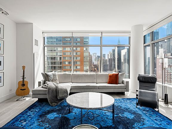 2nd image of 250 E 54th St APT 24A