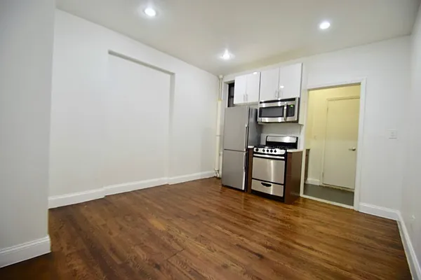 Rented by Sovereign Associates | media 12