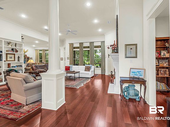 2nd image of 9784 Aspen Cir