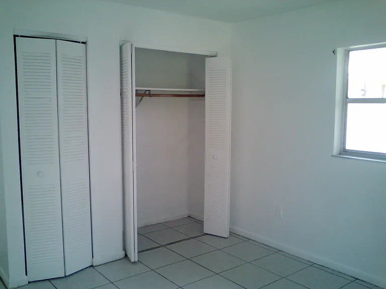 945 18th Pl #1 — Photo 11