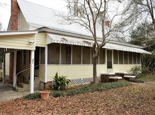 624 Maple St, Leakesville, MS 39451