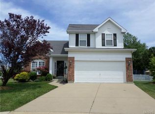 7 Compass Pointe Ct, Saint Louis, MO 63129