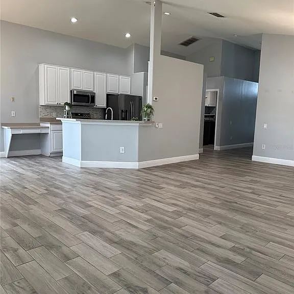 3158 Stonehurst Cir — Photo 6