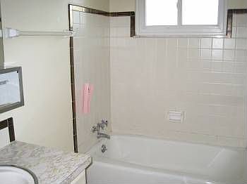 3rd image of 1356 Cardwell Sq S