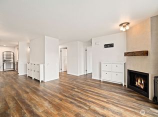 132 Summit Ave N APT C1, Kent, WA