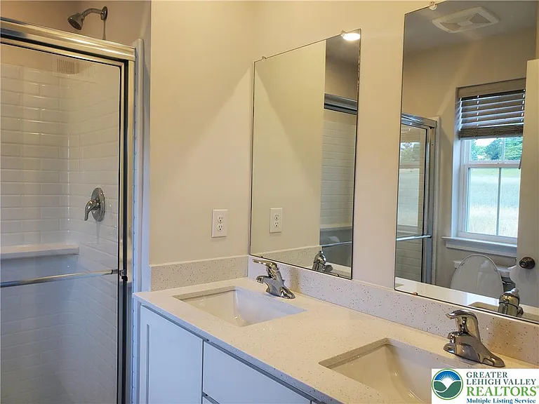 7640 Clayton Ave — Photo 10