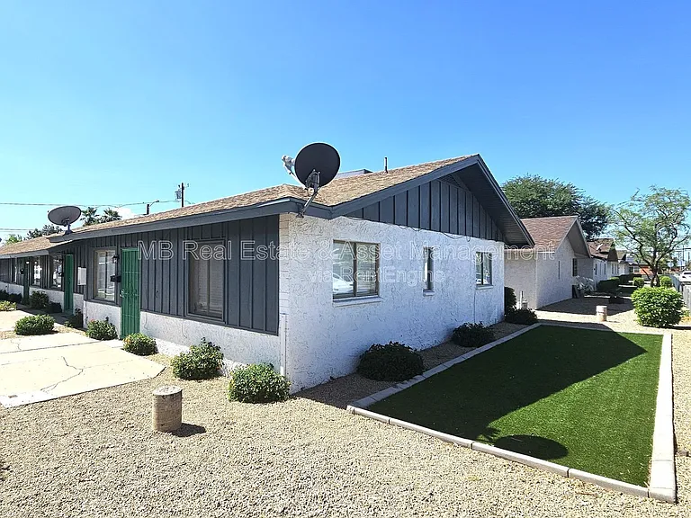 1519 E Oak St #17 — Photo 7