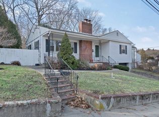 63 Hackensack Rd, Chestnut Hill, MA 02467
