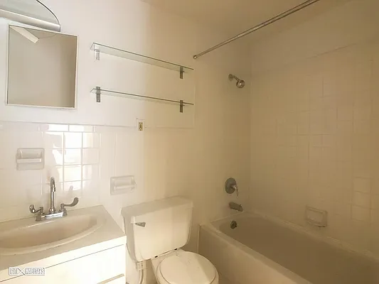 Rented by Citi Habitats | media 11