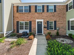 38 Applewood Dr, Fairfield, OH 45014