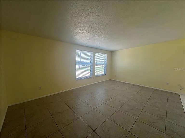 167 Easton Dr NW — Photo 4