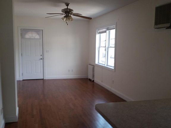 4th image of 530 Boulevard Ave